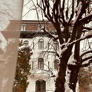 Apartment 5 Min Schoenbrunn Gloriette, Direct To Center, Free Parking, Wien